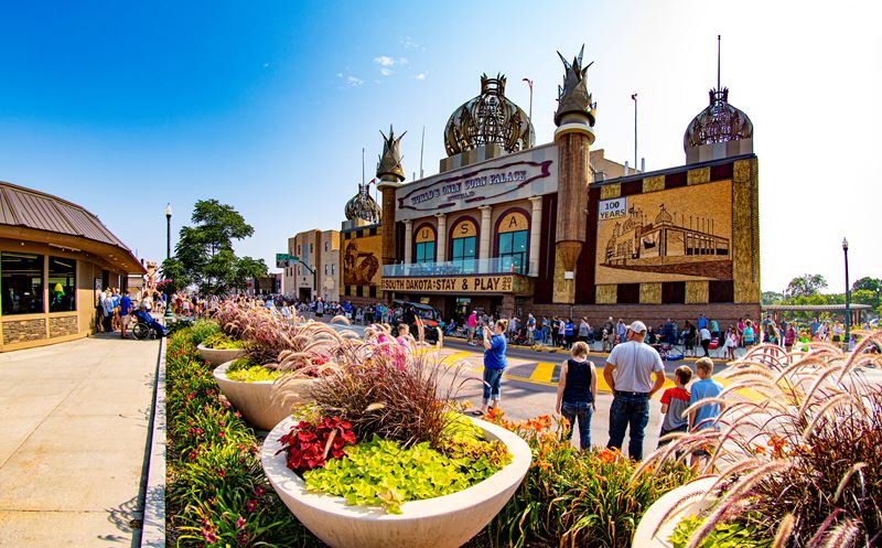 Corn Palace Plaza and Streetscape Improvements
